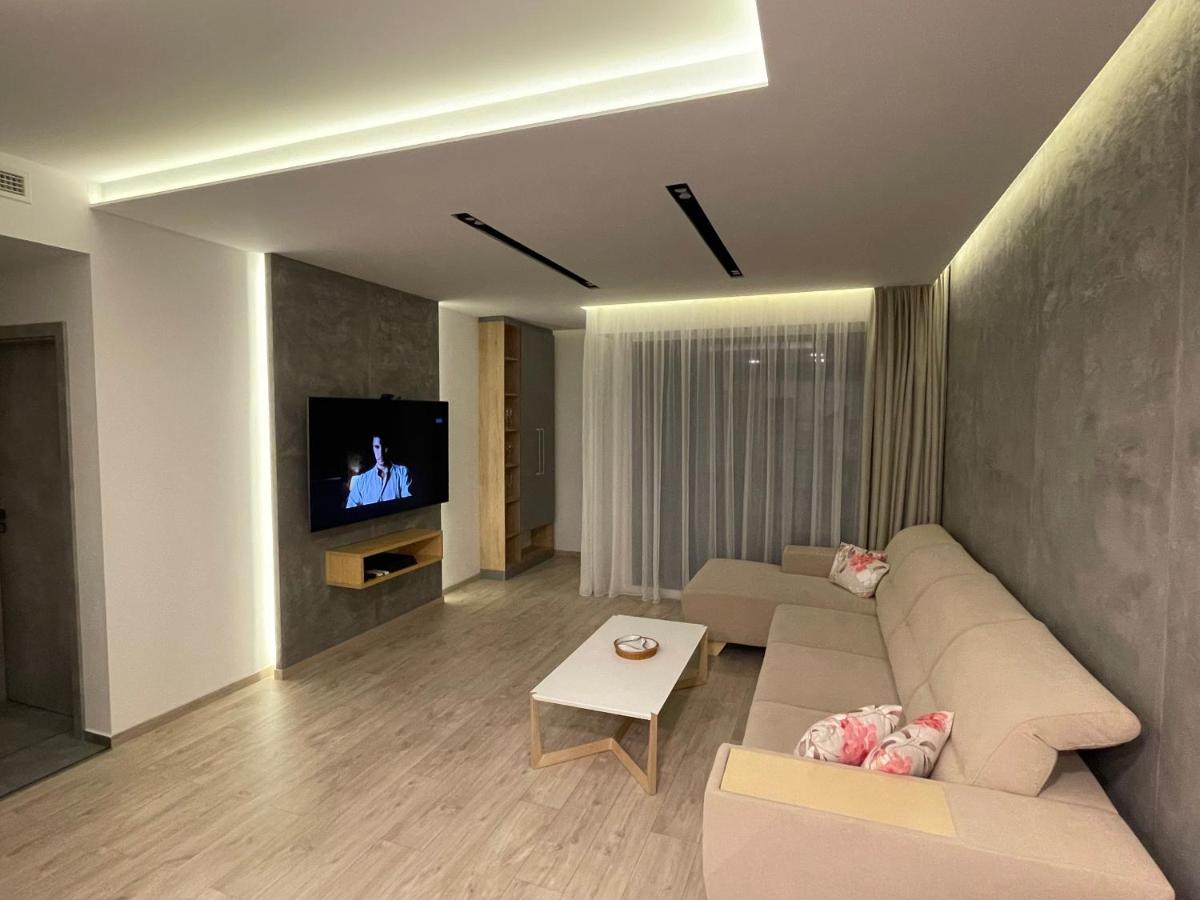 Greenbay Apartment With Free Parking Тренчин Экстерьер фото