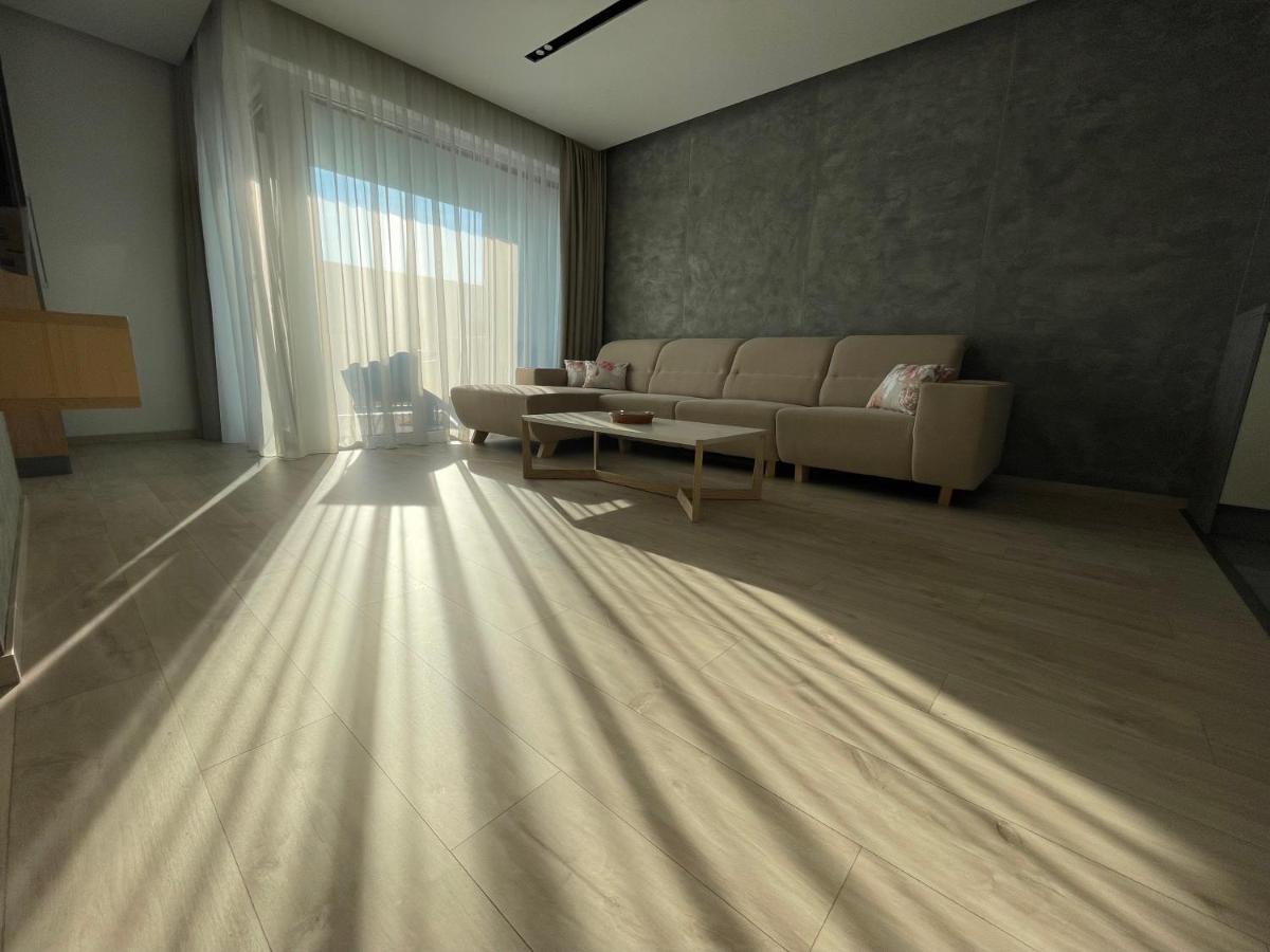 Greenbay Apartment With Free Parking Тренчин Экстерьер фото