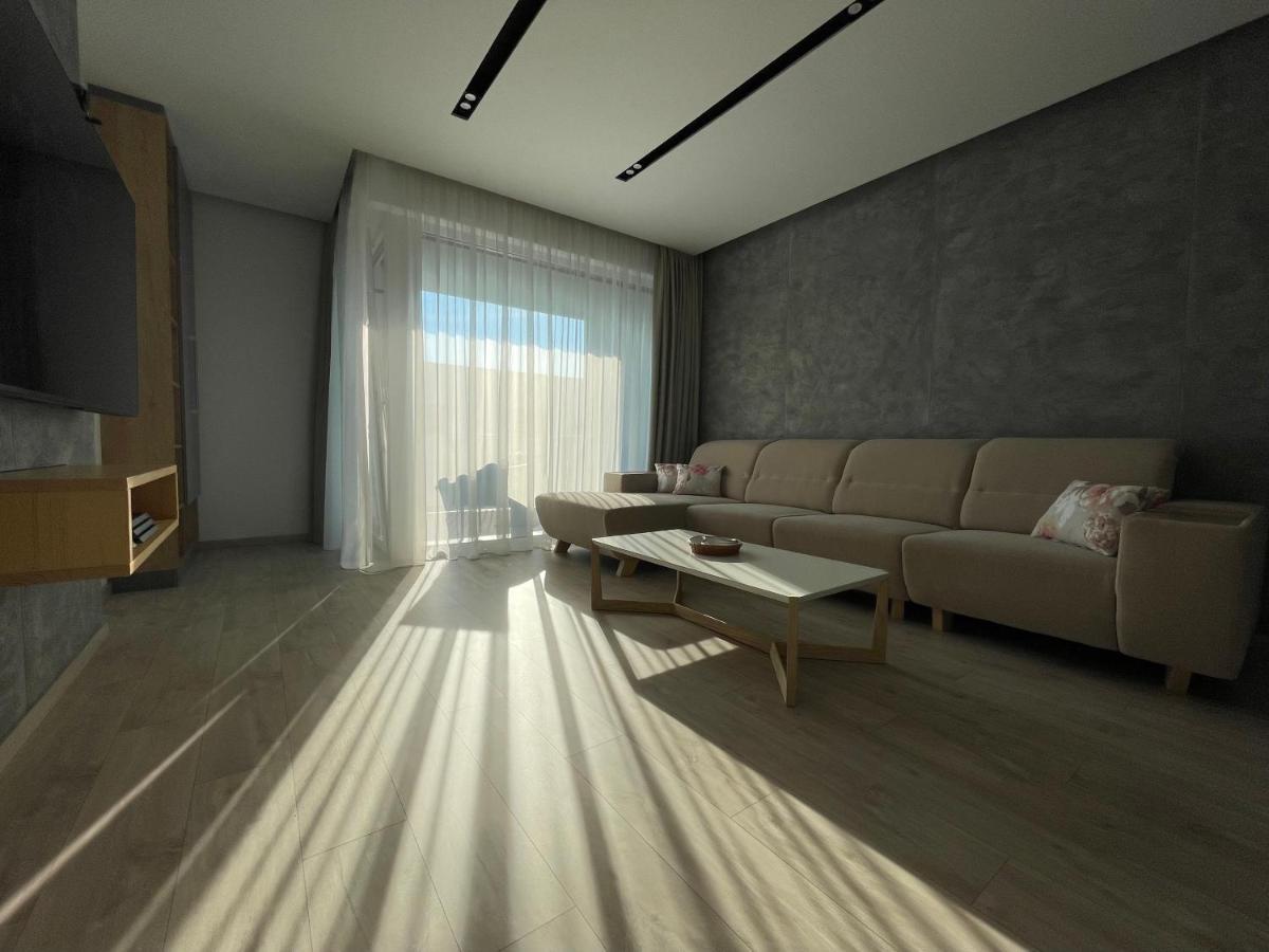Greenbay Apartment With Free Parking Тренчин Экстерьер фото