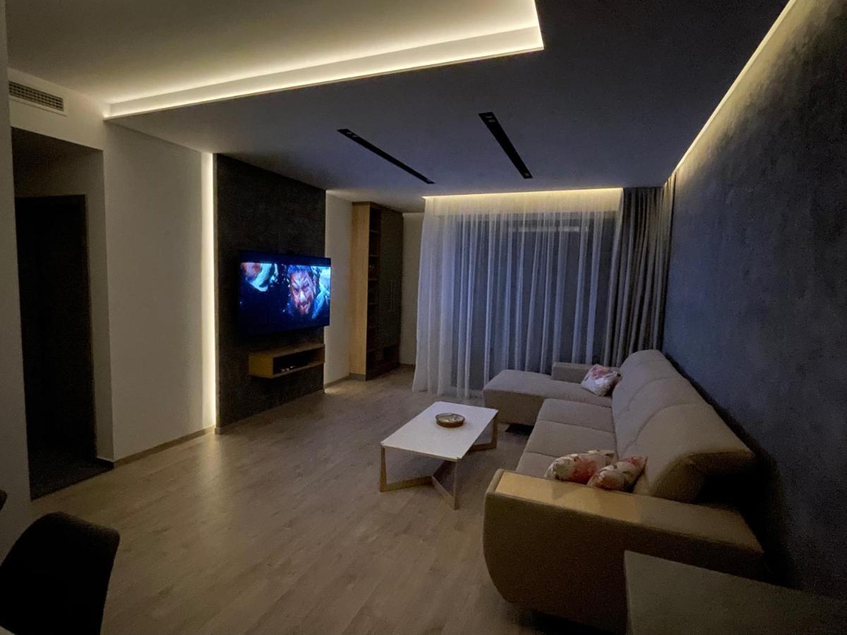 Greenbay Apartment With Free Parking Тренчин Экстерьер фото