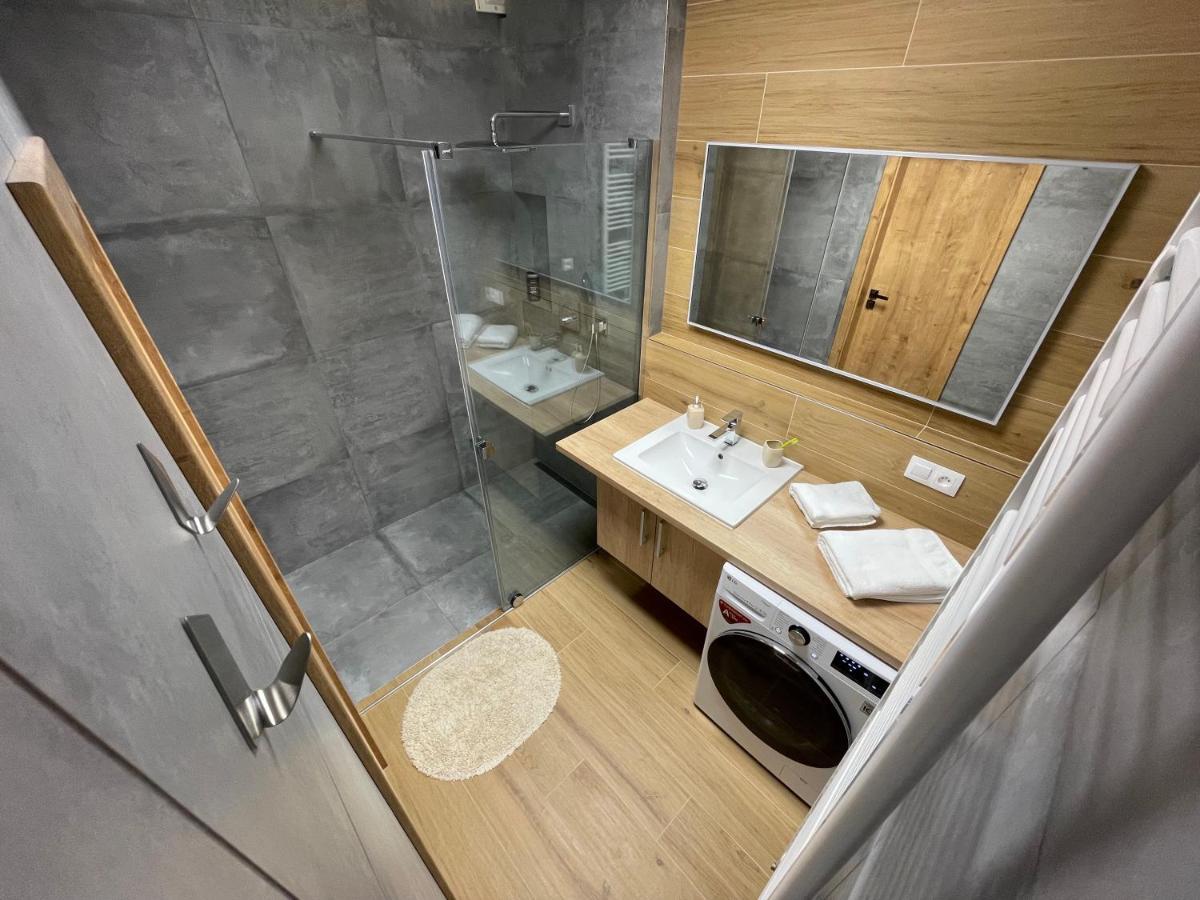Greenbay Apartment With Free Parking Тренчин Экстерьер фото