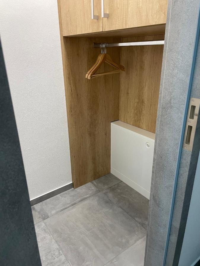 Greenbay Apartment With Free Parking Тренчин Экстерьер фото