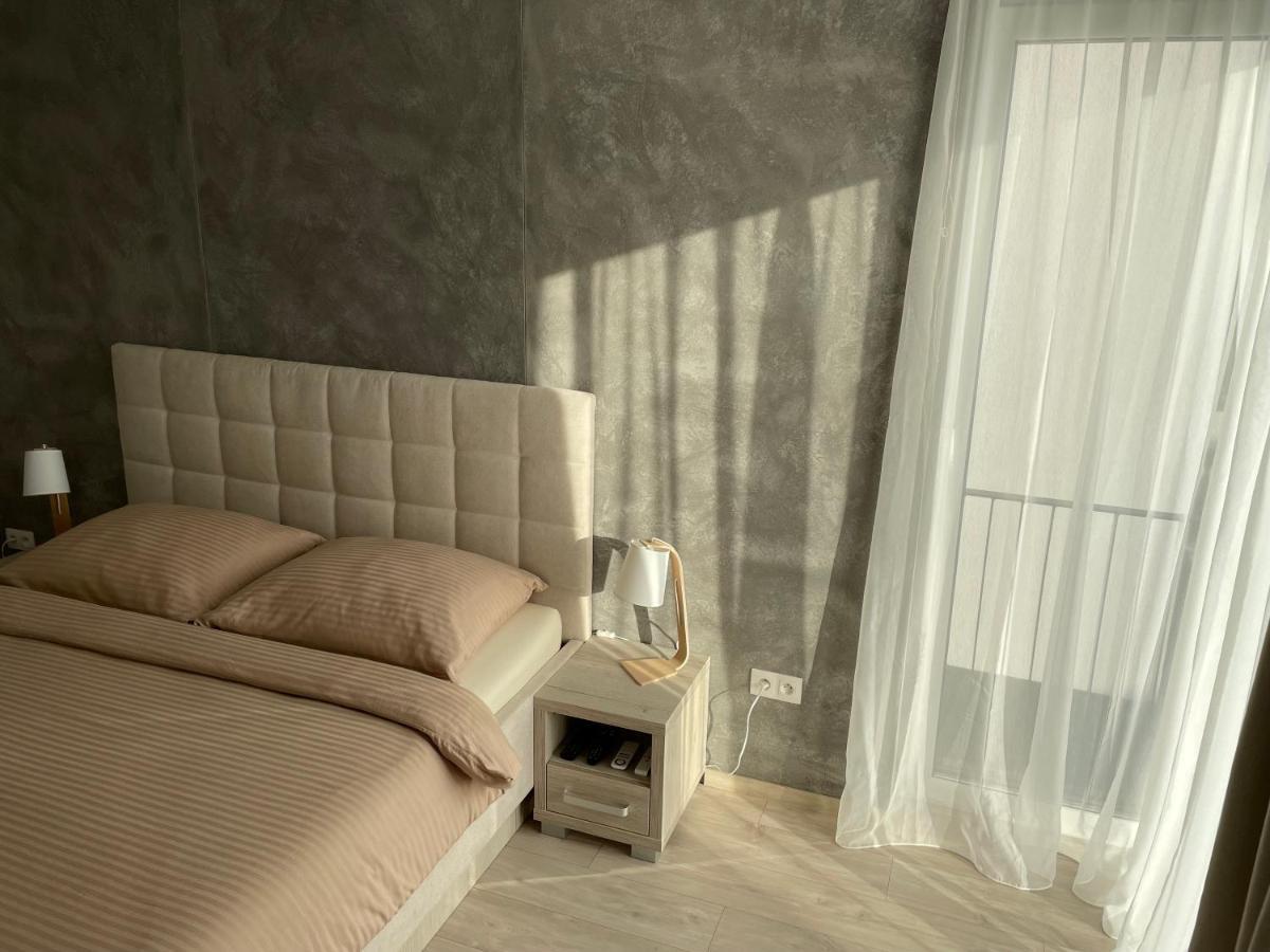 Greenbay Apartment With Free Parking Тренчин Экстерьер фото