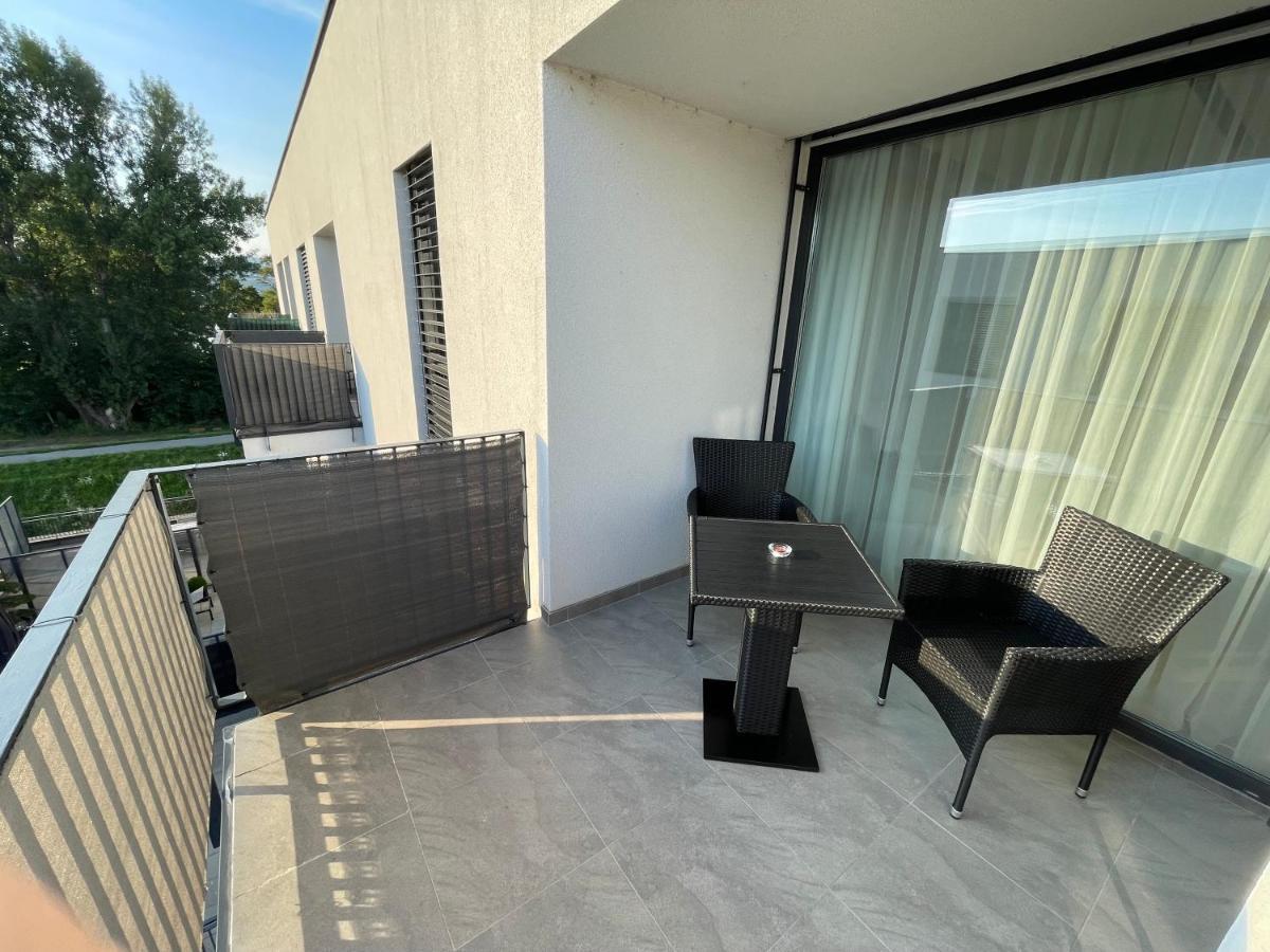 Greenbay Apartment With Free Parking Тренчин Экстерьер фото